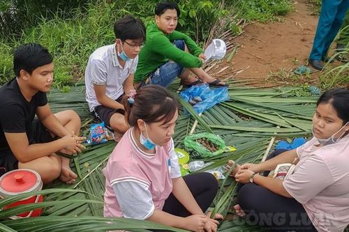 Phạt 90 triệu đồng nhóm 'nam thanh, nữ tú'... kéo nhau ra đồng nhậu