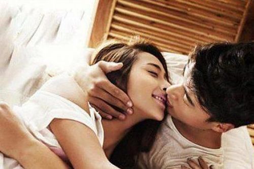 Hội quý bà giàu có cô đơn 'khoe' tình trẻ khiến tôi chết lặng vì sự thật về chồng sắp cưới