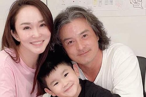 'Dương Quá' Lý Minh Thuận đón sinh nhật tuổi 50 bên vợ con