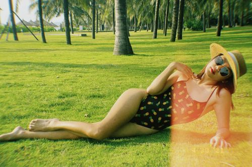 Văn Mai Hương tuổi 27 độc thân, quyến rũ
