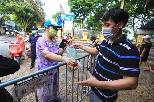 Hà Nội thực hiện Chỉ thị 16: Ý thức của người dân là yếu tố quyết định