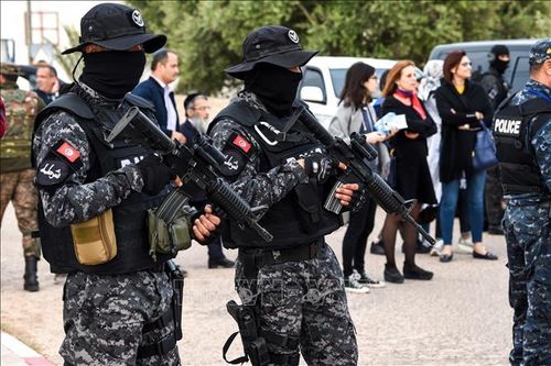 Tunisia gia hạn tình trạng khẩn cấp thêm 6 tháng