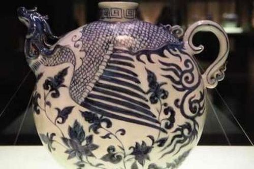 Lão nông tình cờ đào được bình gốm cổ, chuyên gia khẳng định: 'Thế giới chỉ có 2 cái, giá không dưới 700 trăm tỷ VND'