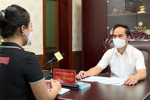 Đồng chí Phó Chủ tịch UBND tỉnh Hoàng Việt Phương trả lời phỏng vấn về chiến dịch tiêm vắc-xin phòng Covid-19 năm 2021- 2022.