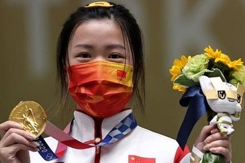 Huy chương vàng đầu tiên của Olympic Tokyo thuộc về nữ VĐV người Trung Quốc
