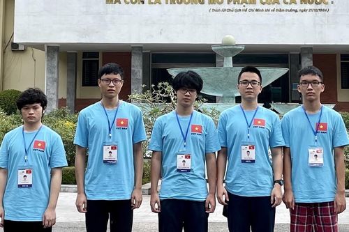 Ba thí sinh giành huy chương Vàng Olympic Vật lý quốc tế 2021