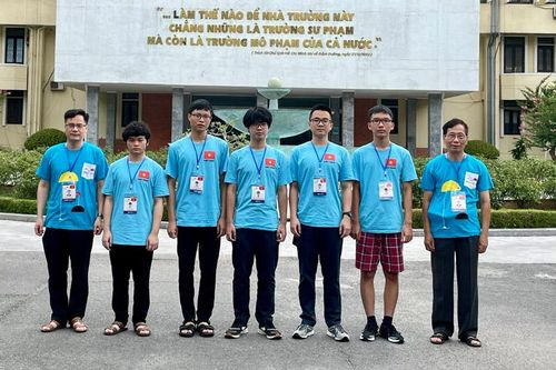 Học sinh Việt Nam giành 3 Huy chương vàng Olympic vật lý