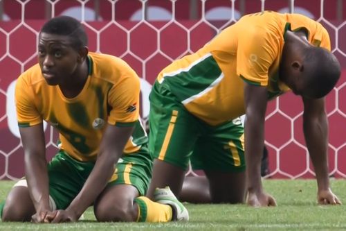 Olympic Pháp ngược dòng hạ Nam Phi ở phút 90+2