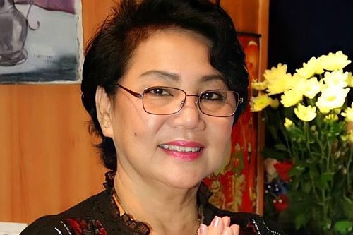 Nghệ sĩ Kim Phượng qua đời sau một ngày nhập viện vì sốt, khó thở
