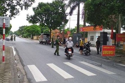 Hà Nội: Xử phạt hàng trăm trường hợp vi phạm quy định giãn cách xã hội