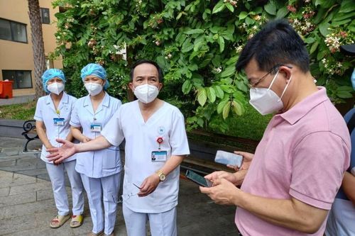 TP.HCM: 730 bệnh nhân Covid-19 ở Bệnh viện dã chiến số 8 được xuất viện