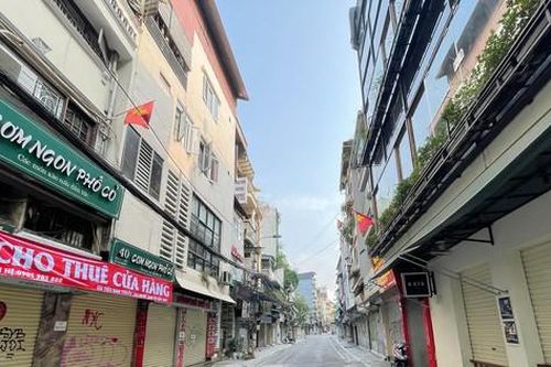 Ngày thứ 2 giãn cách xã hội, đường phố Hà Nội thông thoáng, chợ 'bớt nóng'