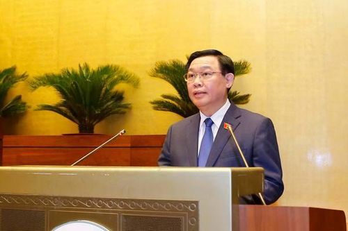 Biến cam kết thành hành động nhìn từ hai quyết định về phòng chống dịch của Chủ tịch Quốc hội Vương Đình Huệ