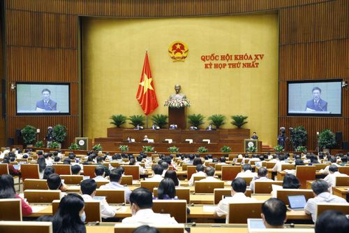 Ngày 25/7, Quốc hội tiếp tục làm việc tại hội trường thảo luận về tình hình kinh tế - xã hội