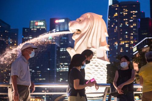 Singapore chưa sẵn sàng 'sống chung' với COVID-19