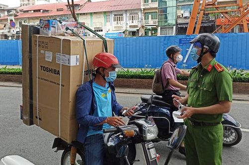 TP Hồ Chí Minh xử phạt nhiều trường hợp ra đường không thật sự cần thiết