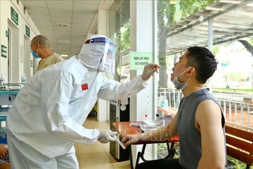 Xét nghiệm COVID-19 thành thường quy khi người dân đi chữa bệnh