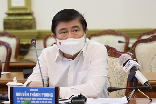 Chủ tịch TP.HCM: Từ 26/7, người dân không ra đường sau 18h