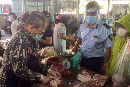 Sức mua tăng cao, một số mặt hàng tăng giá