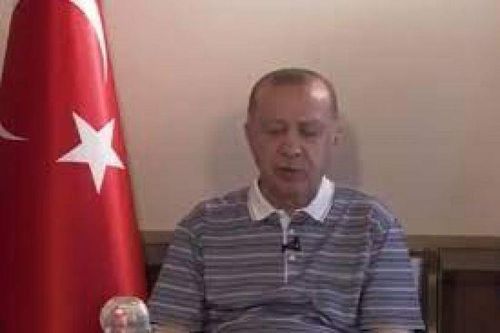 Tổng thống Thổ Nhĩ Kỳ Erdogan gà gật khi đang phát biểu