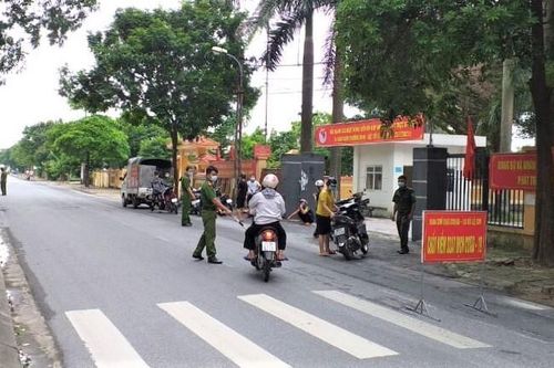 Hà Nội: 291 trường hợp vi phạm giãn cách xã hội, thu phạt gần 700 triệu đồng