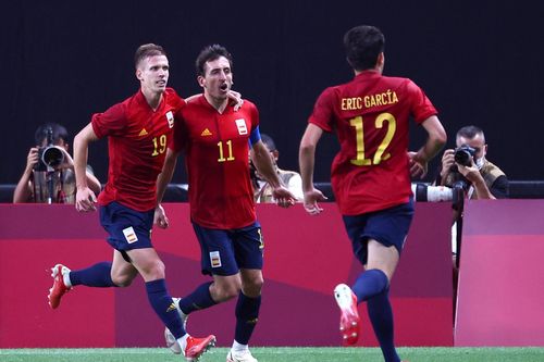 Olympic Tokyo: Sao Real Madrid tỏa sáng, Tây Ban Nha vất vả chiếm ngôi đầu
