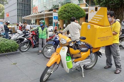 Lập danh sách 'shipper' khi Hà Nội thực hiện giãn cách xã hội