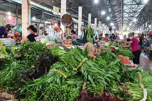 Hà Nội ngày thứ hai giãn cách xã hội: Sức mua giảm, giá cả bình ổn