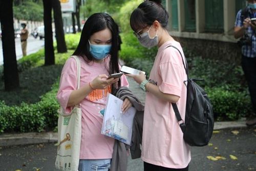 Phổ điểm thi tốt nghiệp THPT 2021: Môn Lịch sử có điểm trung bình thấp nhất