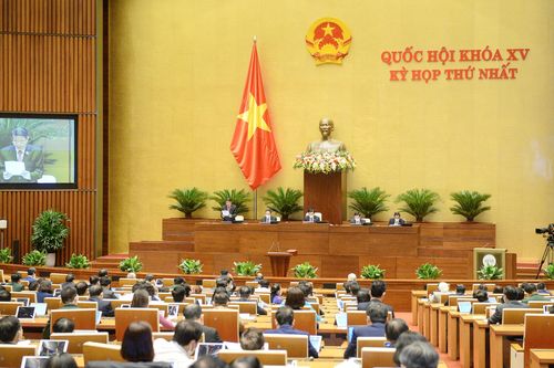 Cán bộ 'thi nhau' đi học để đủ điều kiện bổ nhiệm gây ra sự lãng phí lớn