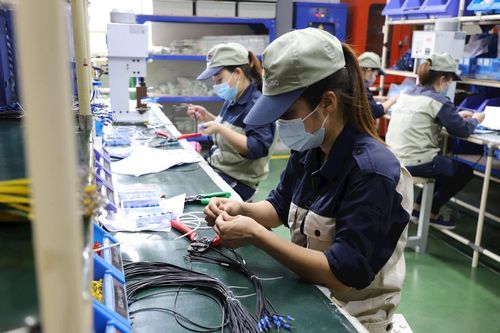 Chống dịch như chống giặc và mục tiêu kép: Linh hoạt các ưu tiên