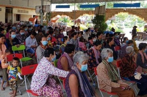 Campuchia trợ cấp hơn 381 triệu USD cho hộ nghèo trong đại dịch Covid-19