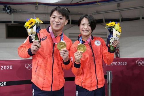 Cặp anh em ruột giành HCV Olympic trong cùng ngày