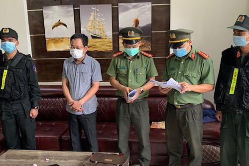 Chánh văn phòng bị bắt vì tham ô, chiếm đoạt hơn 5 tỉ đồng