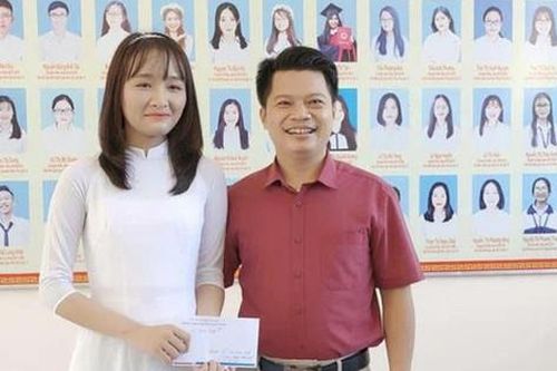 Thủ khoa khối B toàn quốc được thưởng nóng