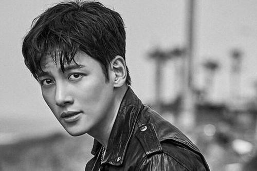 'Nam thần' xứ kim chi Ji Chang Wook mắc COVID-19