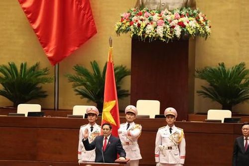 Thủ tướng Chính phủ Phạm Minh Chính thực hiện nghi lễ tuyên thệ