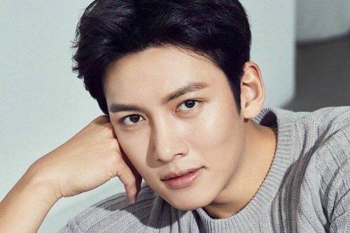 Ji Chang Wook dương tính với Covid-19, fan lo sốt vó