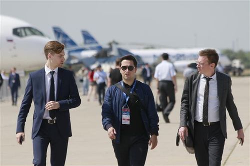 Nga: Nhiều hợp đồng lớn được ký tại triển lãm hàng không vũ trụ