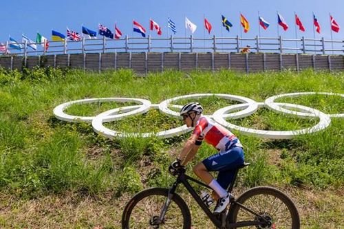 Vận động viên trẻ nhất vô địch Olympic nội dung xe đạp leo núi