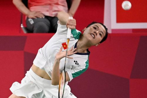 Chơi kiên cường, Thùy Linh vẫn bất lực trước tay vợt số 1 thế giới ở Olympic Tokyo 2020