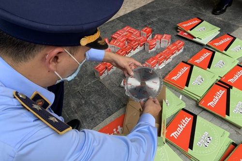 Liên tiếp thu giữ nhiều sản phẩm có dấu hiệu giả mạo nhãn hiệu được bảo hộ tại Việt Nam