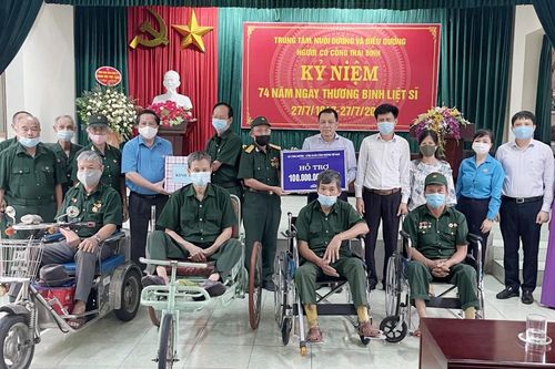 Tri ân bằng hành động ý nghĩa, thiết thực