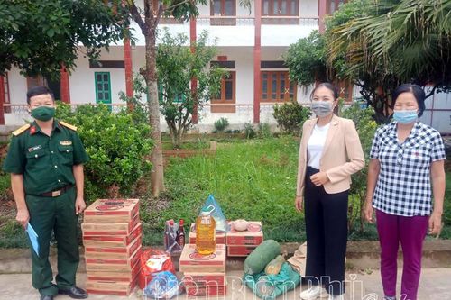 Phụ nữ Tủa Chùa chung tay phòng, chống dịch Covid-19