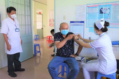 Bảo Lộc: Tổ chức tiêm vắc xin phòng Covid-19 đợt 3