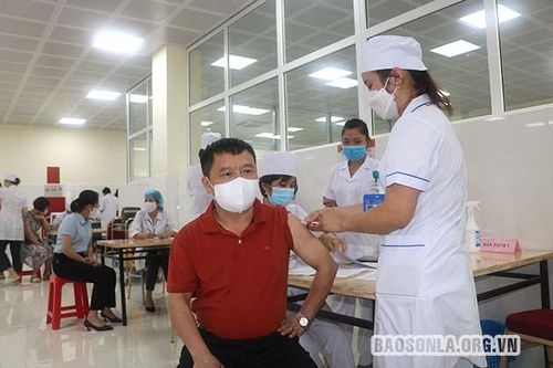 Thực hiện nghiêm phương châm '5K+Vắc xin'