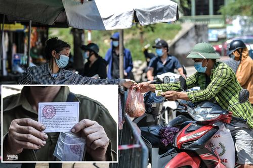 Thăm chợ dân sinh đầu tiên ở Hà Nội áp dụng thẻ đi chợ theo ngày chẵn lẻ