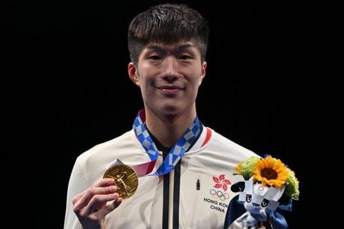 VĐV đấu kiếm Hong Kong giành HCV Olympic