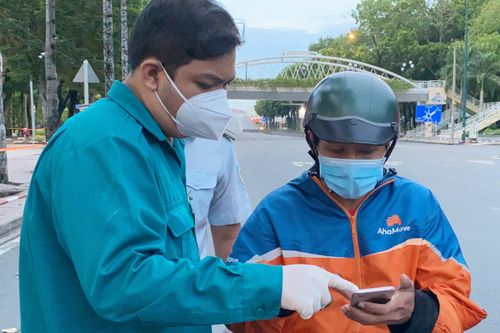 Giao hàng sau 18h, nhiều tài xế AhaMove bị phạt