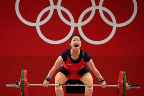 Olympic Tokyo: Hoàng Thị Duyên thi đấu nỗ lực tại hạng cân 59kg
